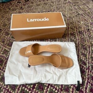 Larroude beige kitten heels - never worn
